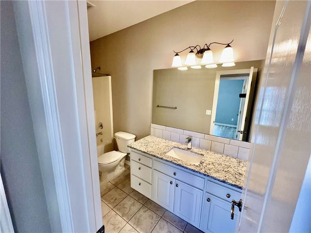 3908 SW Hawthorne Street, Bentonville, AR 72712