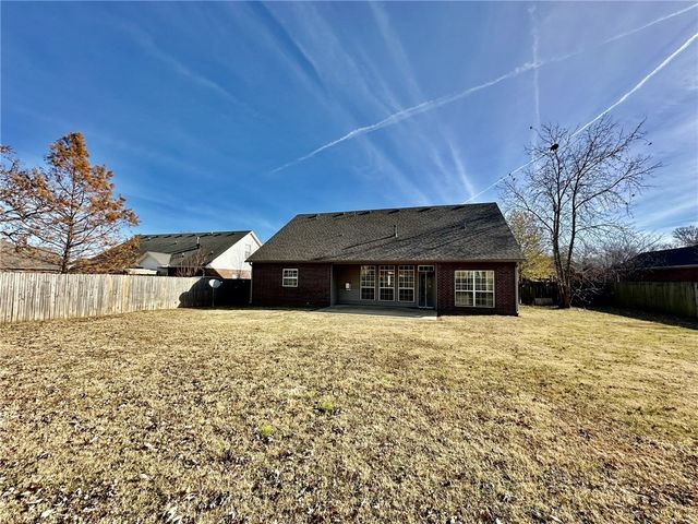 3908 SW Hawthorne Street, Bentonville, AR 72712