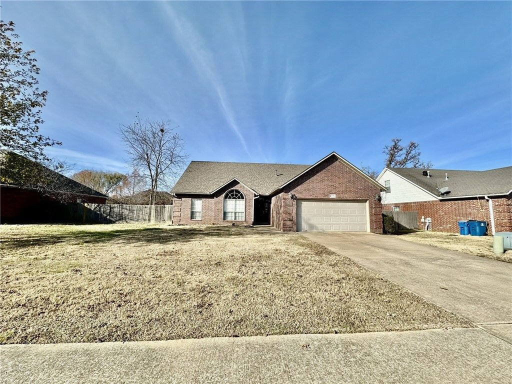 3908 SW Hawthorne Street, Bentonville, AR 72712
