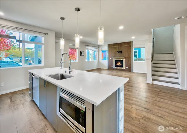 9849 6th Place SE, Seattle, WA 98106