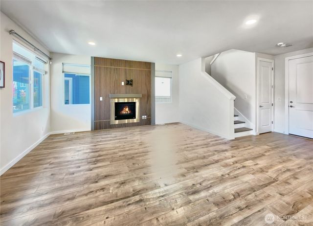 9849 6th Place SE, Seattle, WA 98106