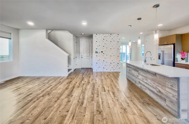 9849 6th Place SE, Seattle, WA 98106