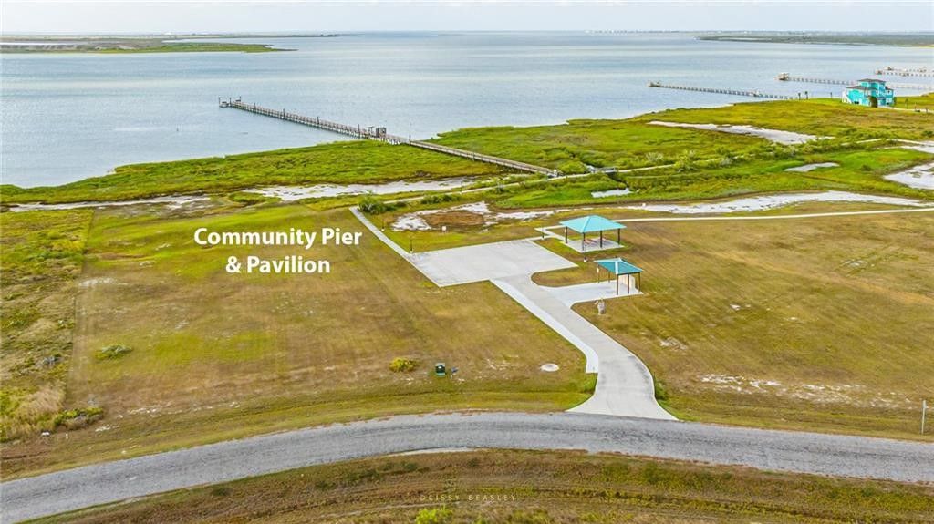 102 Sunrise Dr, Rockport, TX 78382 — photo 3
