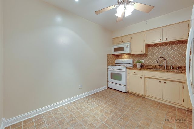 3161 Paris Avenue 103, River Grove, IL 60171