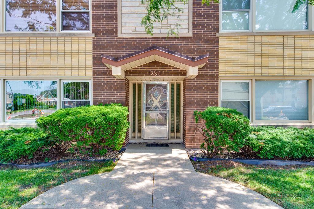 3161 Paris Avenue 103, River Grove, IL 60171