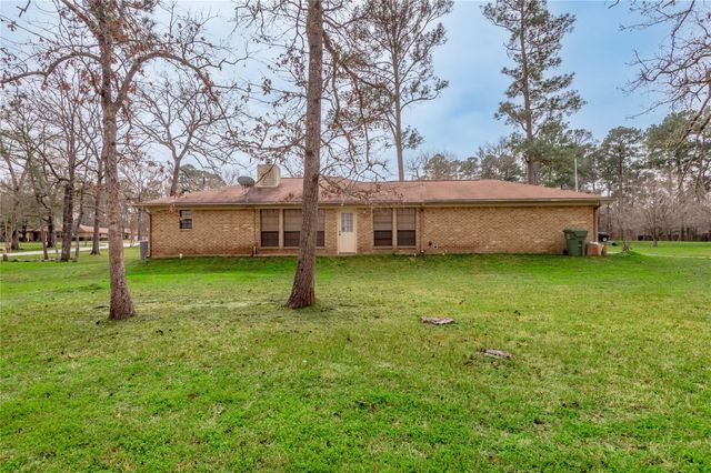 52 Briar Meadow Street, Huntsville, TX 77320