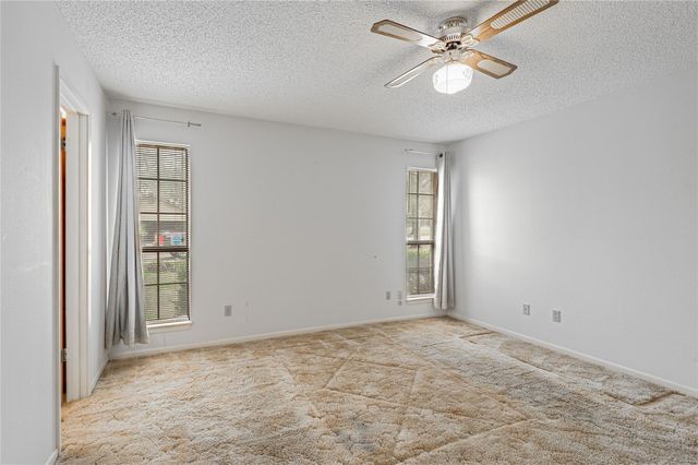 52 Briar Meadow Street, Huntsville, TX 77320