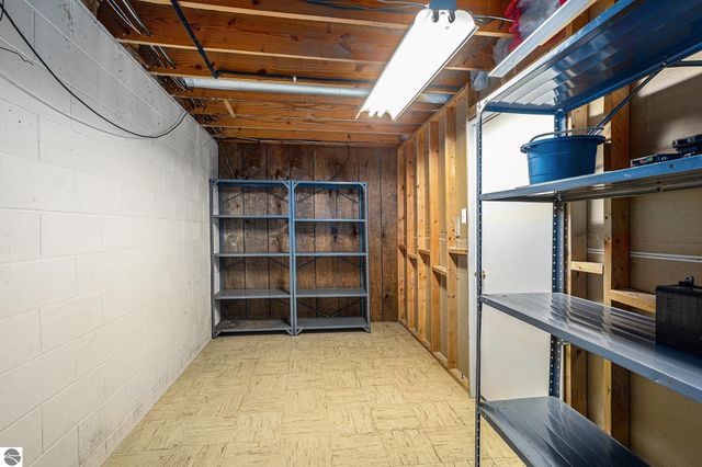 2514 N West Silver Lake Road, Traverse City, MI 49685