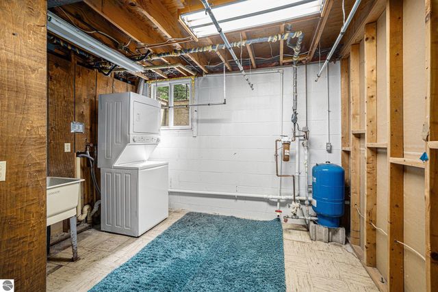 2514 N West Silver Lake Road, Traverse City, MI 49685