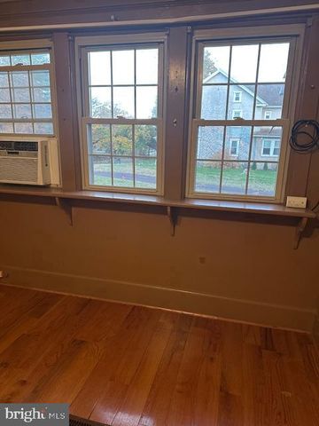 3017 MAIN ST, Green Lane, PA 18054