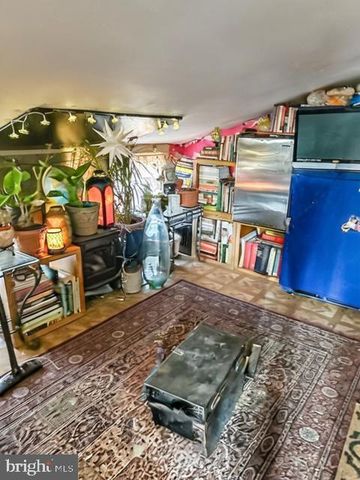 3017 MAIN ST, Green Lane, PA 18054