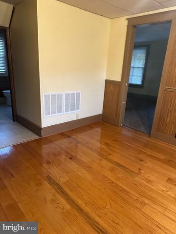 3017 MAIN ST, Green Lane, PA 18054