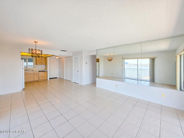 100 Silver Beach Ave Apt 928, Daytona Beach, FL 32118