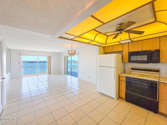 100 Silver Beach Ave Apt 928, Daytona Beach, FL 32118
