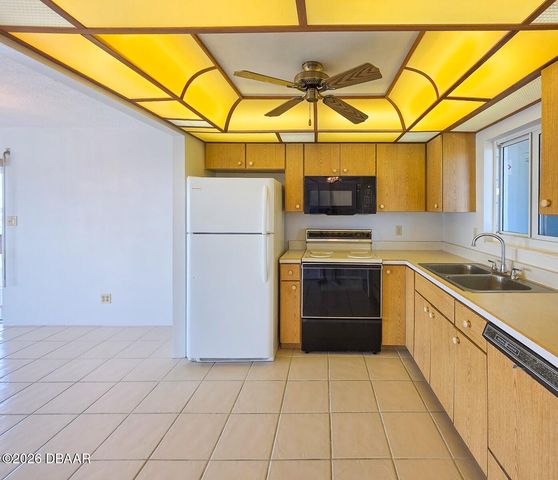 100 Silver Beach Ave Apt 928, Daytona Beach, FL 32118