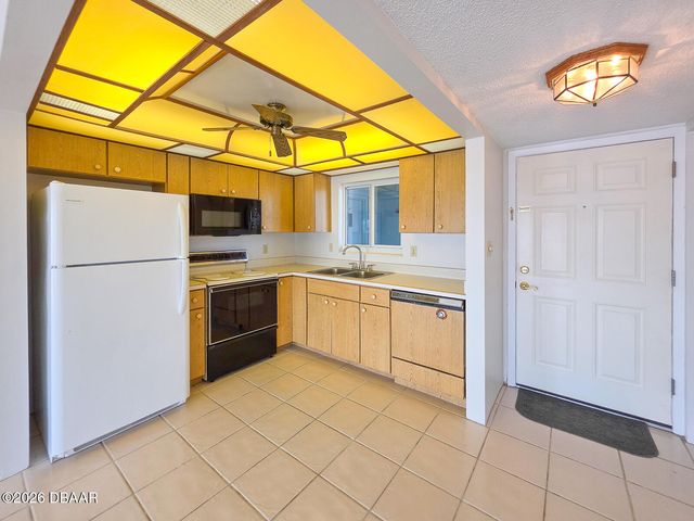 100 Silver Beach Ave Apt 928, Daytona Beach, FL 32118