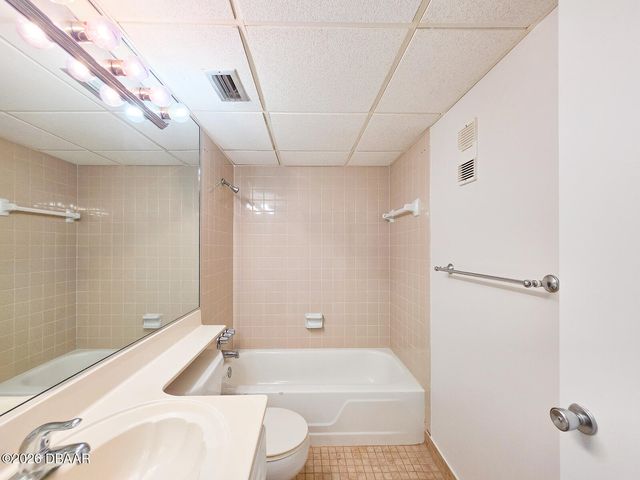 100 Silver Beach Ave Apt 928, Daytona Beach, FL 32118