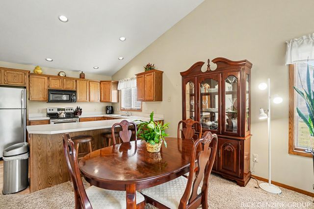1793 Lakeview Drive, Zeeland, MI 49464