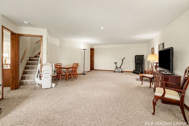 1793 Lakeview Drive, Zeeland, MI 49464