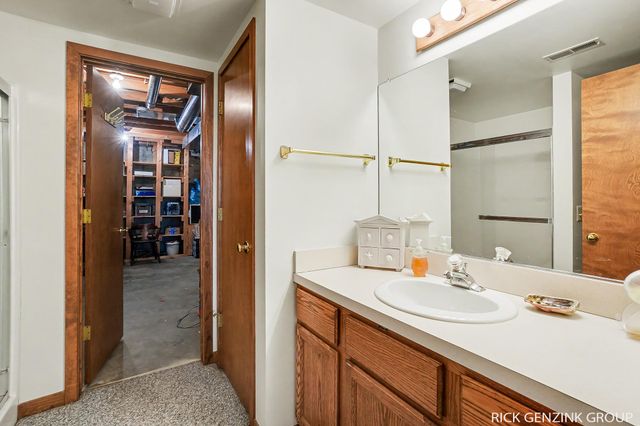1793 Lakeview Drive, Zeeland, MI 49464
