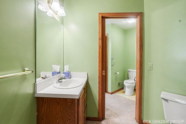 1793 Lakeview Drive, Zeeland, MI 49464