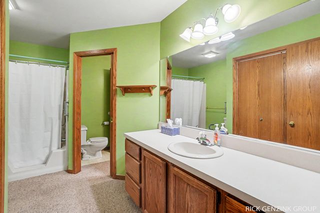 1793 Lakeview Drive, Zeeland, MI 49464