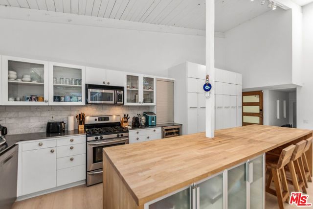 2149 Basil Lane, Los Angeles, CA 90077