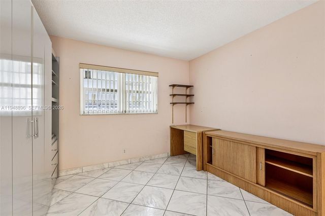 319 NE 14th Ave 501, Hallandale Beach, FL 33009