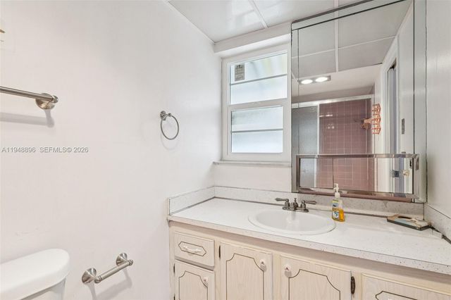 319 NE 14th Ave 501, Hallandale Beach, FL 33009