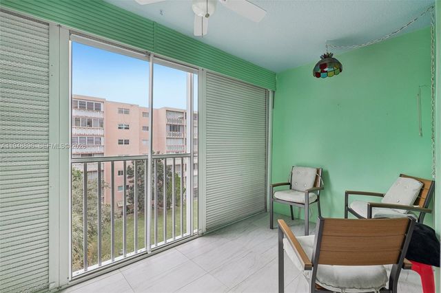 319 NE 14th Ave 501, Hallandale Beach, FL 33009