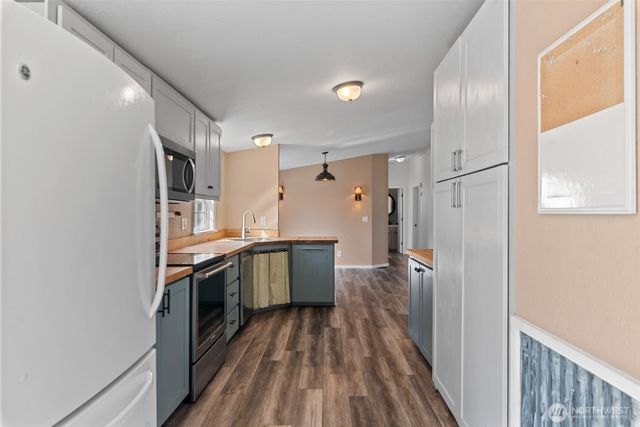 2524 NE J Street, East Wenatchee, WA 98802