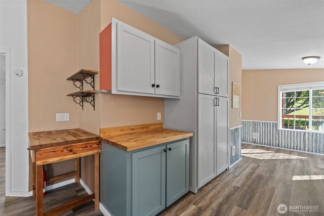 2524 NE J Street, East Wenatchee, WA 98802