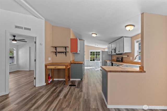 2524 NE J Street, East Wenatchee, WA 98802