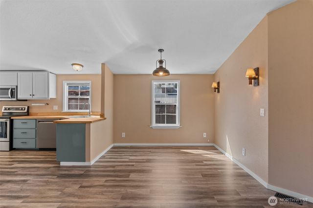 2524 NE J Street, East Wenatchee, WA 98802