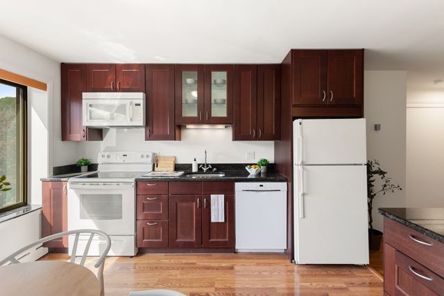 128 Pleasant St 303, Arlington, MA 02476