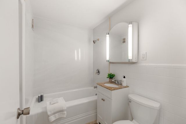 128 Pleasant St 303, Arlington, MA 02476
