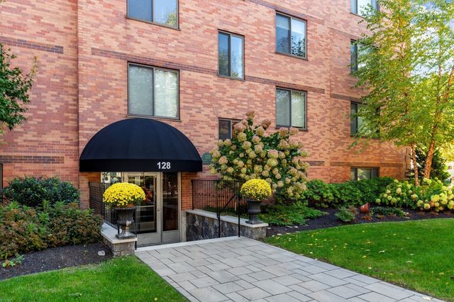128 Pleasant St 303, Arlington, MA 02476