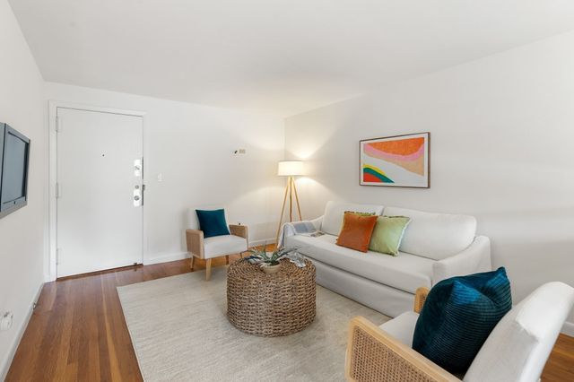 128 Pleasant St 303, Arlington, MA 02476