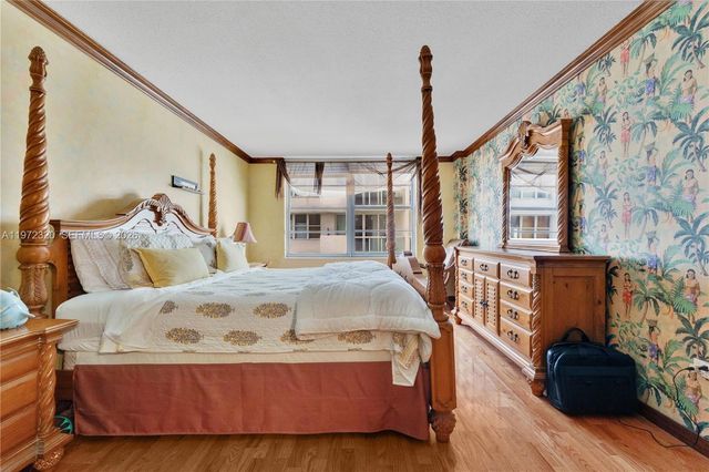 5555 Collins Ave 5B, Miami Beach, FL 33140