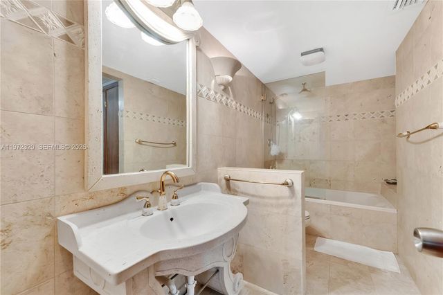 5555 Collins Ave 5B, Miami Beach, FL 33140