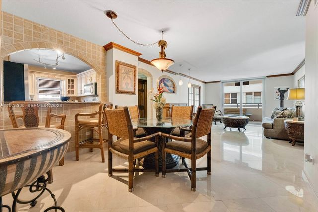 5555 Collins Ave 5B, Miami Beach, FL 33140