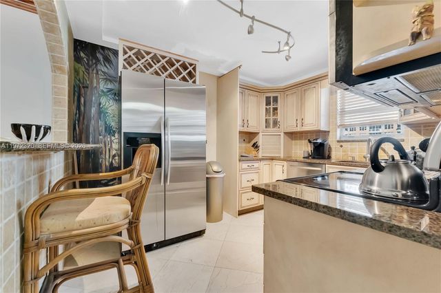 5555 Collins Ave 5B, Miami Beach, FL 33140