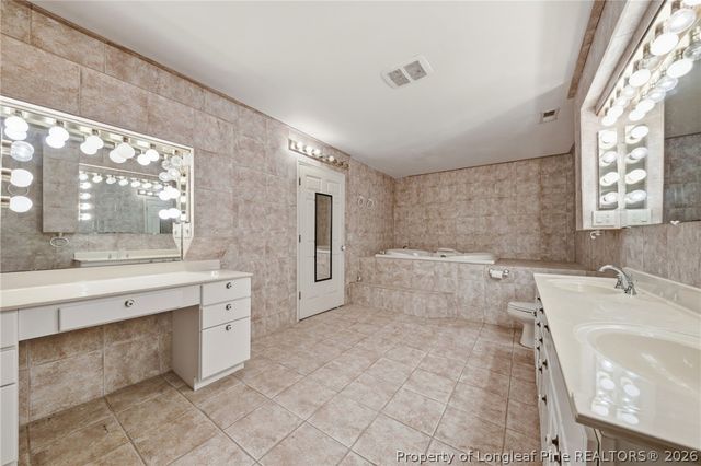 478 Rattlesnake Trail, Aberdeen, NC 28315