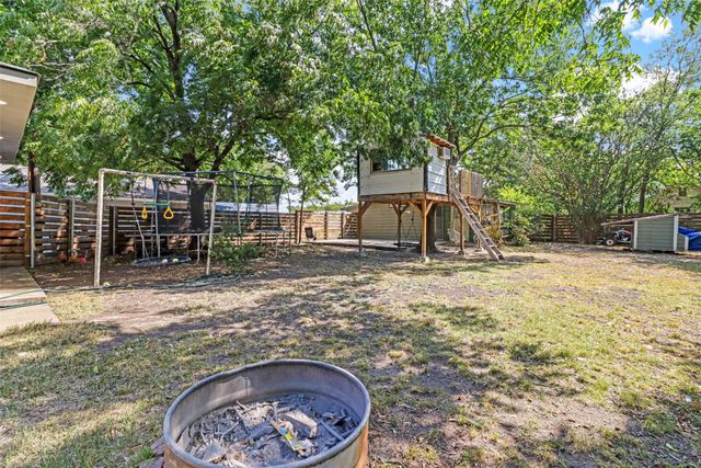 516 N Main Street N, Farmersville, TX 75442