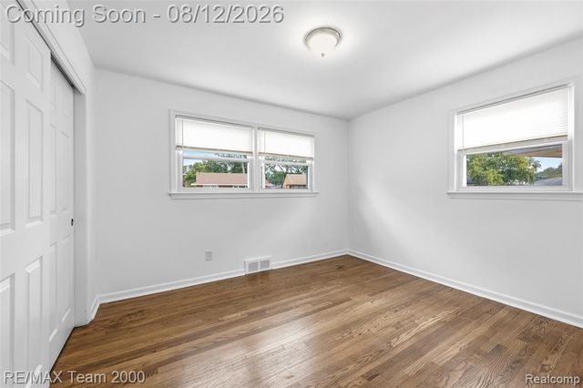 6816 Mansfield Street, Garden City, MI 48135