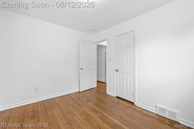 6816 Mansfield Street, Garden City, MI 48135