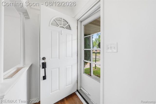 6816 Mansfield Street, Garden City, MI 48135
