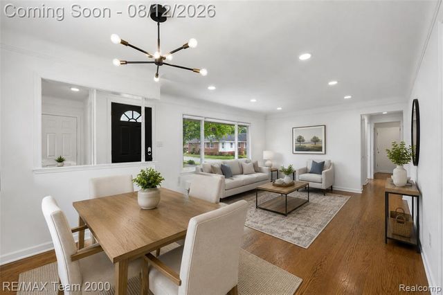 6816 Mansfield Street, Garden City, MI 48135