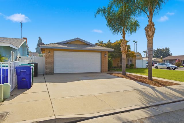 1691 Terry Court, Porterville, CA 93257