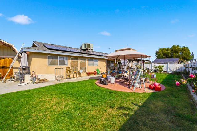 1691 Terry Court, Porterville, CA 93257